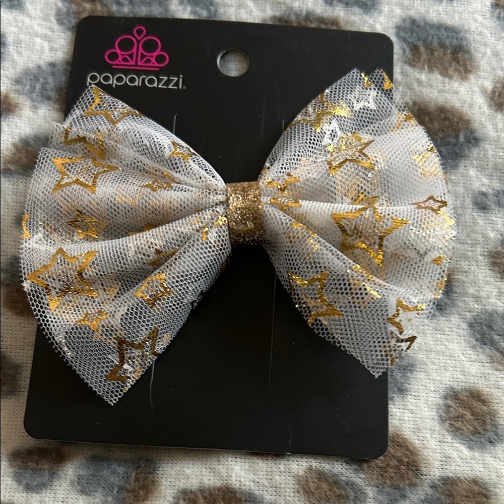 paparazzi White & Gold Star Mesh Bow Clip for Kids